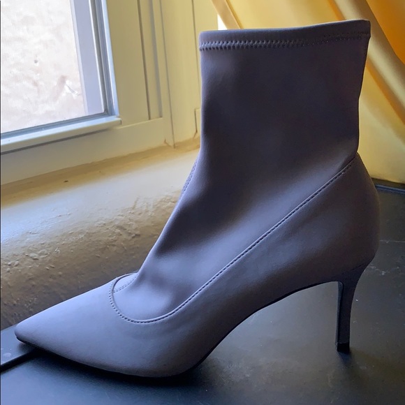 NWOT Nine West's booties. - Picture 8 of 8